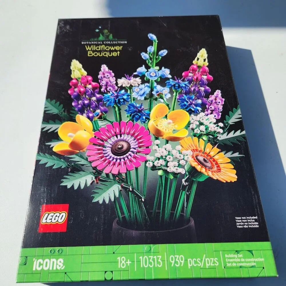 LEGO 10313 Botanicals Artificial Wildflower Bouquet Fake Flowers Building Set To